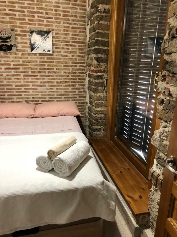 Gran Via Apartamentos De Temporada Madrid Bagian luar foto